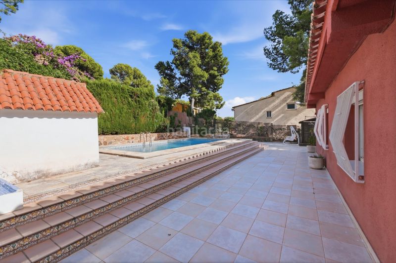 Foto cc586b1f-9b96-4d3d-b79a-7ffeb8ee262c. Xalet amb aparcament piscina a San Miguel-El Paraiso Náquera