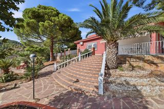 Xalet  Puntal del meliquet. Chalet independiente en una sola planta con piscina y parcela de