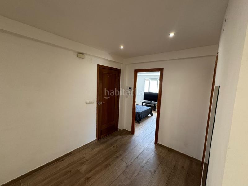 Foto c97159fb-8d08-42b5-a91c-988b9e78c1af. Piso tu nuevo hogar en patraix, lleno de posibilidades te espera en Valencia