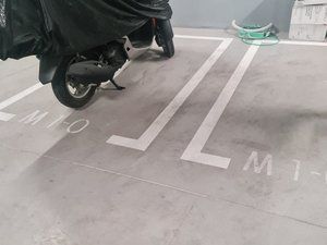 Lloguer Aparcament de moto  Calle de maría de las mercedes de borbón 92. Plaza de garaje para moto