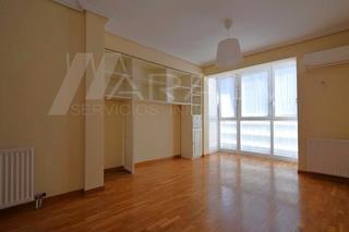 Lloguer Apartament  Calle de lérida. Apartamento muy luminoso disponible para entrar