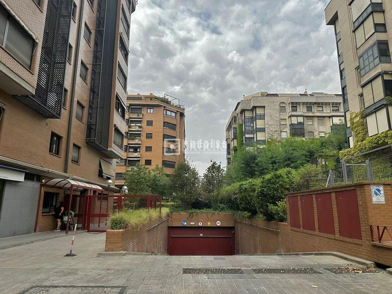 Foto 0da387c9-a13a-427a-b398-4f7dfe44721e. Parking coche venta plaza garaje en calle tellez en Madrid