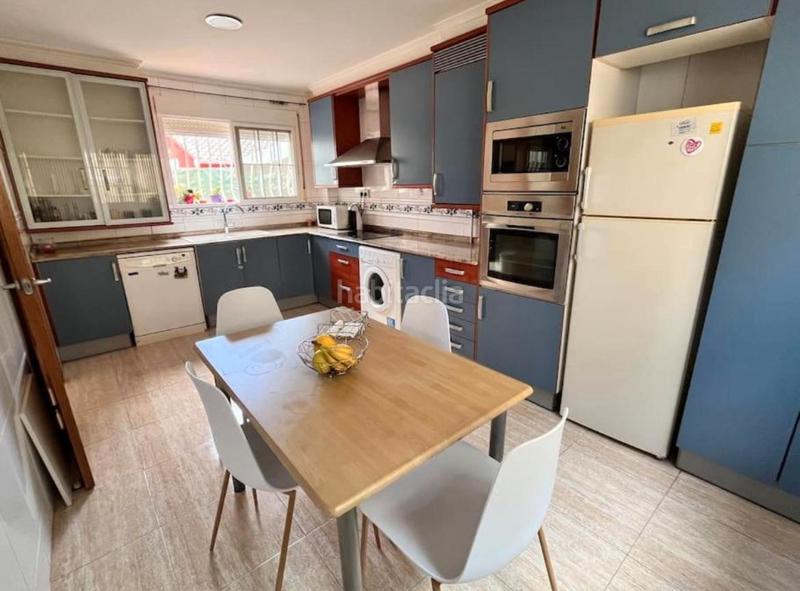 Foto f0ae1c35-3128-4f71-bc07-78cc97aa2d41. Rent chalet in Zona Avenida al Vedat Torrent