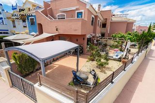 Casa pareada  Calle conde guillen. Planta baja adosada en la roda