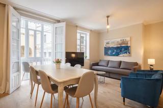 Lloguer Apartament a Itxaropen kalea 2. Precioso apartamento muy amplio y luminoso en el casco viejo de