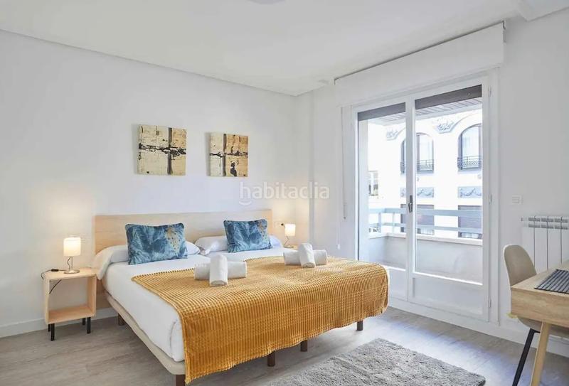 Foto 4399e794-f602-4332-bf87-eb505e27a500. Rent apartment in trueba kalea 7 in Gros Donostia - San Sebastián
