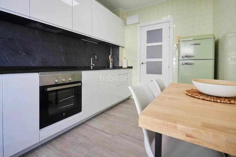 Foto 6ca41e90-2018-43be-8468-aee3934abed6. Rent apartment in trueba kalea 7 in Gros Donostia - San Sebastián