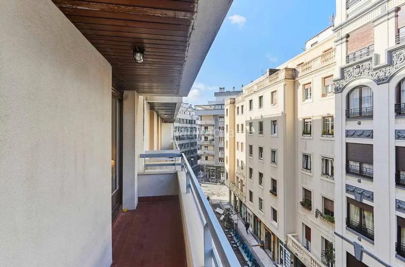Foto a45ab40f-aeba-4798-86a7-dda42f70d942. Rent apartment in trueba kalea 7 in Gros Donostia - San Sebastián