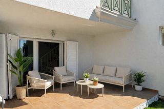 Miete Etagenwohnung  Calle ponce de león. Chalet de esquina en el nuevo portil