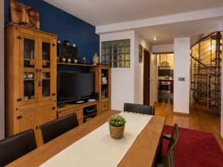 Rent Semi detached house  Calle juan de mariana. Vivienda adosada en nervión–gran plaza