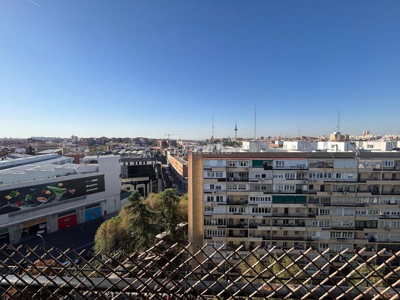 Foto b353916b-5ec1-4574-83fb-823a55da3bac. Rent flat with heating in Concepción Madrid