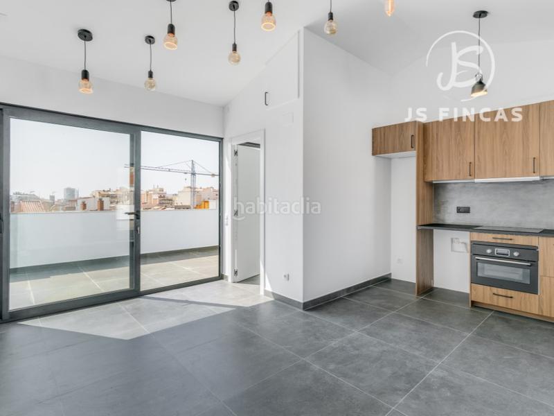 Foto 3e0f77ae-891c-4d43-af0f-b3d607867d36. Attico in calle francoli 23 in Putget - Farró Barcelona