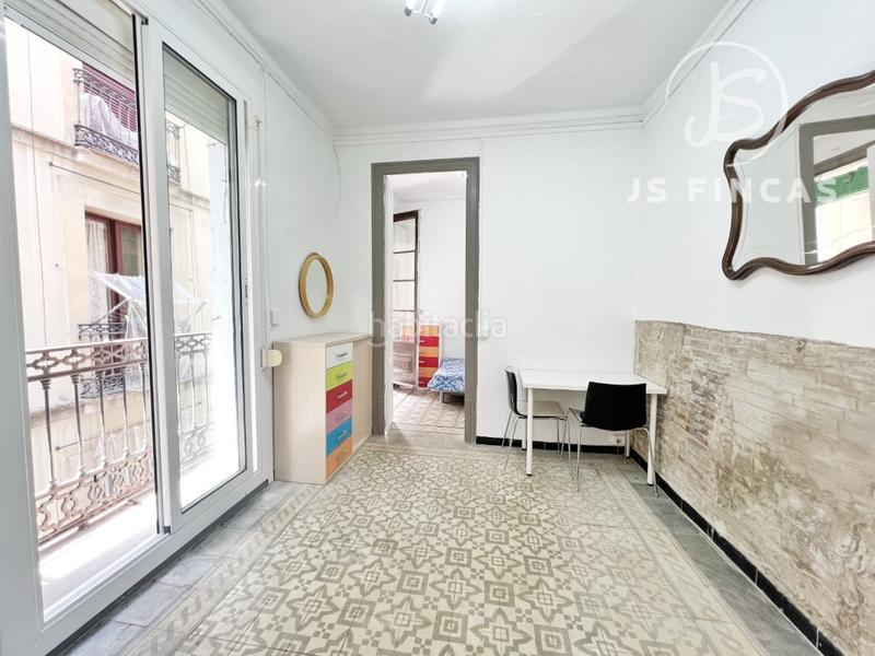 Foto b2fe3047-bdc0-4bf7-8408-c460bd6d7acb. Alquiler piso en calle escudellers 34 piso 3 habitaciones alquiler en Barcelona