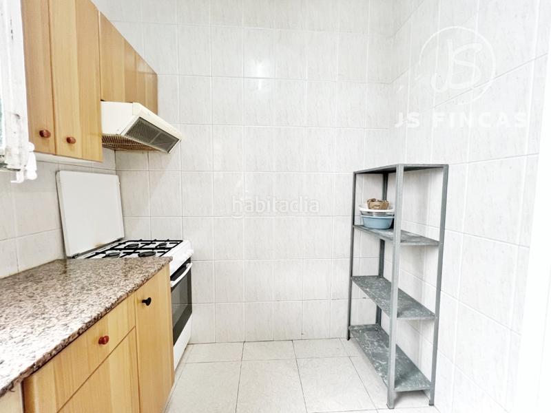 Foto c1239426-2c1c-42fe-8b46-01df0670025a. Alquiler piso en calle escudellers 34 piso 3 habitaciones alquiler en Barcelona