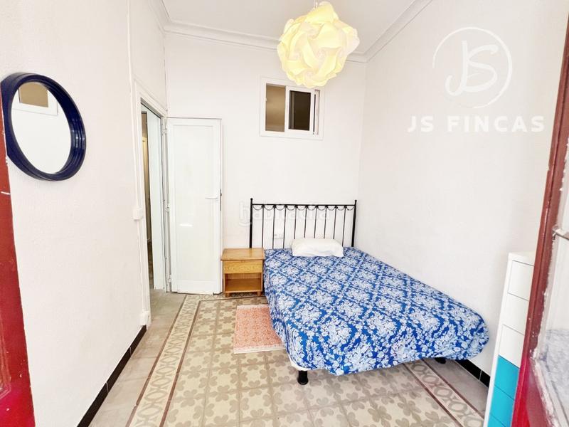 Foto edde8790-98cf-49ad-9844-7a1caa5eb744. Alquiler piso en calle escudellers 34 piso 3 habitaciones alquiler en Barcelona