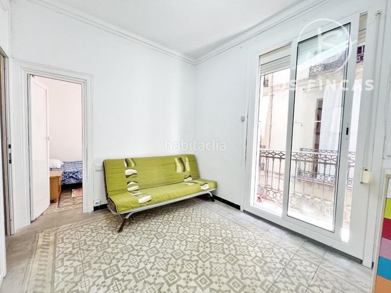 Foto f8592865-163a-4851-996e-46dcb9273c61. Alquiler piso en calle escudellers 34 piso 3 habitaciones alquiler en Barcelona