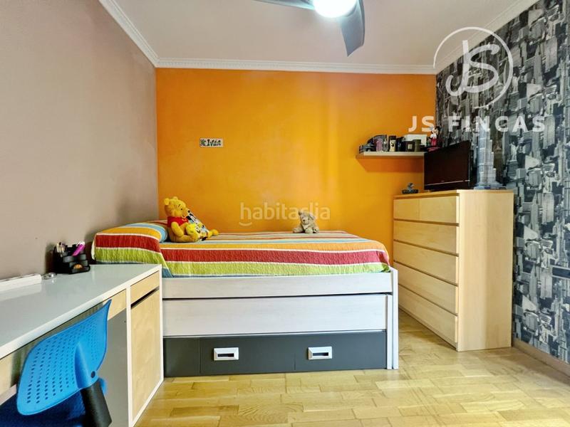 Foto 1f97430a-8e3e-4eee-b7ea-44a25c822c7c. Duplex dans calle ca n'alòs dans Sant Josep Hospitalet de Llobregat (L´)