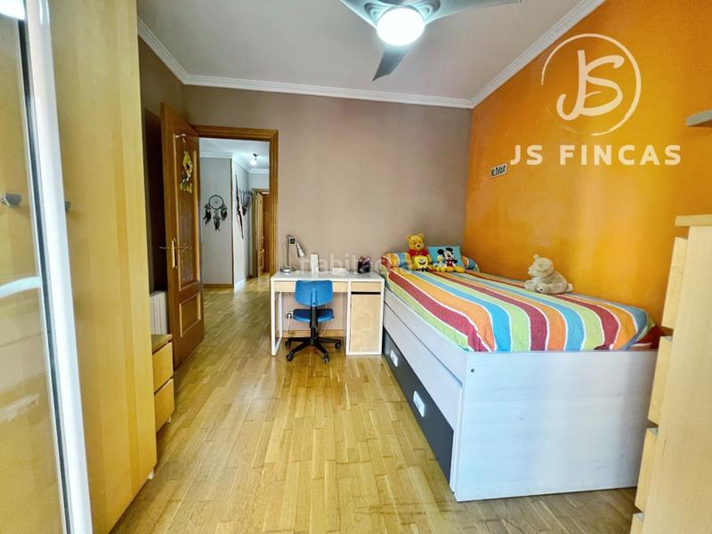 Foto a7e65a9f-7458-4743-ac0e-437af22d13e6. Duplex dans calle ca n'alòs dans Sant Josep Hospitalet de Llobregat (L´)