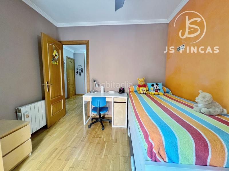 Foto c12a05a5-6c09-44e8-be3e-f31d68d5c71f. Duplex dans calle ca n'alòs dans Sant Josep Hospitalet de Llobregat (L´)