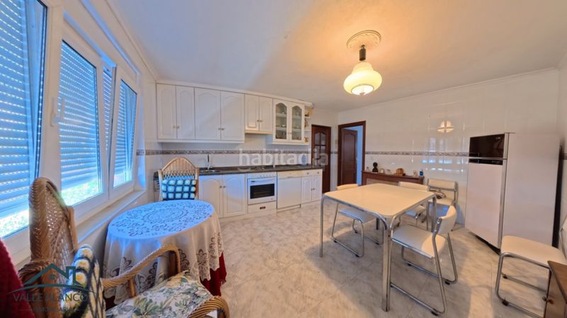 Foto ea22555d-0a2a-4395-a639-e40f59b3d937. Casa a Campoo de Enmedio