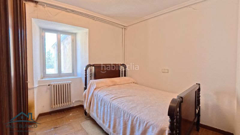 Foto f92b81ee-612b-44fd-8092-f9587a643e6e. Casa a Campoo de Enmedio