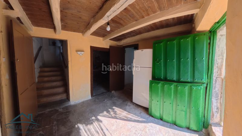 Foto d591f909-85bd-4422-ae06-c1ecdeba7872. Casa a Aguilar de Campoo