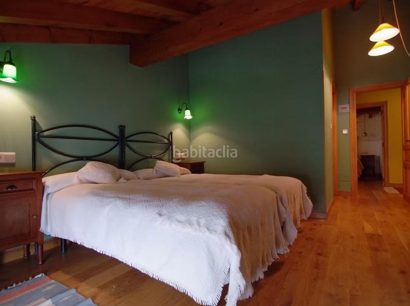 Foto f54258a9-39e8-43d3-b7b4-e2a16aa92c4e. Building in Rozas de Valdearroyo (Las)