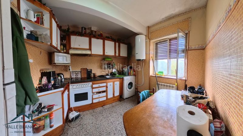 Foto d6846d22-93b7-4e25-937a-ff20b167ce3d. Casa a Valle de Valdebezana
