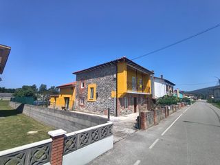 Casa a Santa María de Cayón