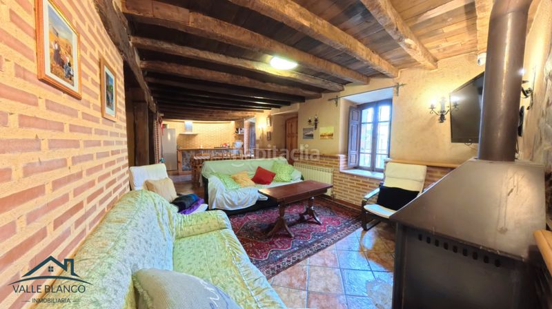 Foto 077045d5-1770-45d5-b625-bd98d9773cbe. Casa a Valle de Valdelucio