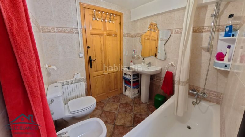 Foto 42f79d47-abb7-4ccd-98b2-bb6cbbaaf128. Casa a Valle de Valdelucio