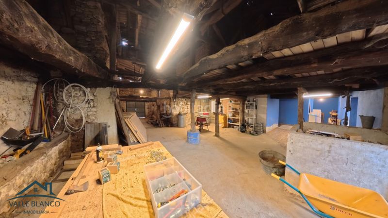 Foto a9f598af-4b06-401d-ab06-243f675d3925. Casa a Valle de Valdelucio