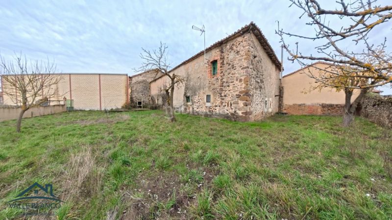Foto d1d28d3a-f34c-4a02-bf2e-132ebbce0185. Casa a Valle de Valdelucio