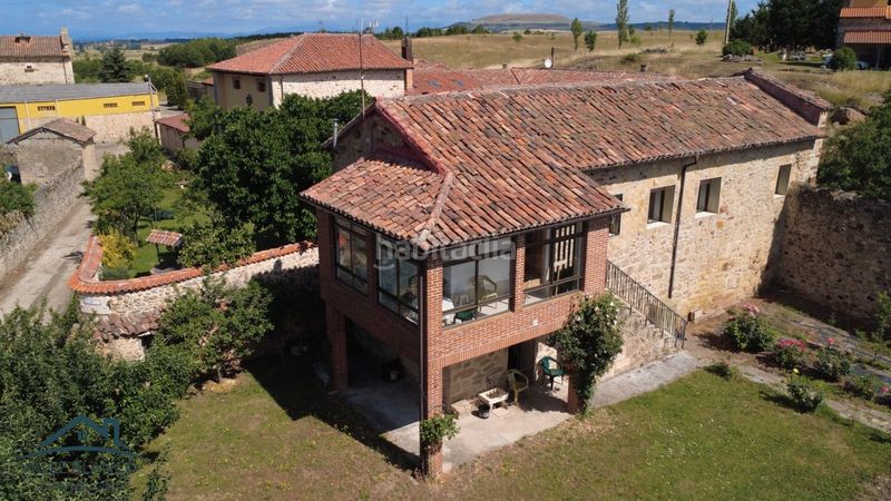Foto f9ad1118-6192-443d-9a17-01b14e103d1e. Casa a Aguilar de Campoo