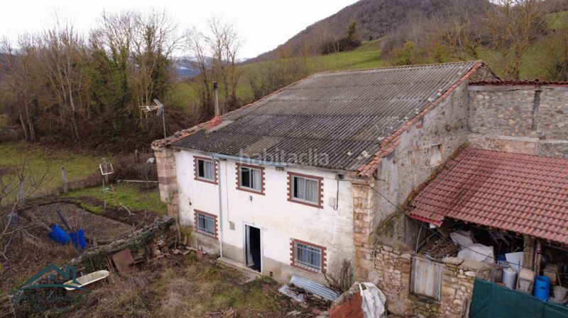 Foto f0568fa2-955a-473f-8223-74e75d8f3b2a. Casa a Hermandad de Campoo de Suso