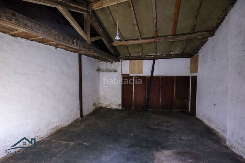 Foto b77a3f43-053d-498c-a7f8-501a48bfe7d4. Parking coche en Reinosa