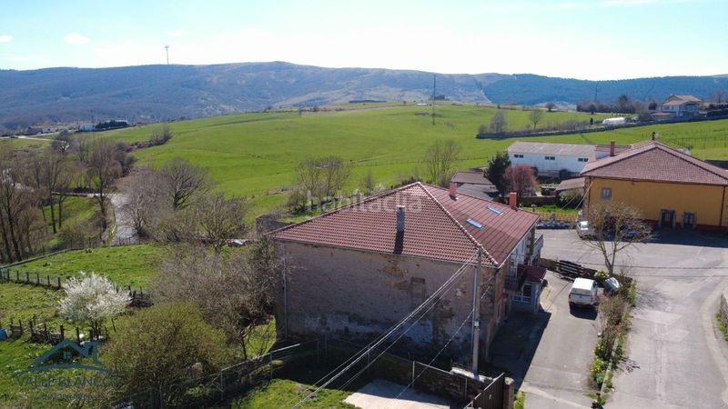 Foto 7f9cc568-6b9a-47fd-bb63-b1956d5ef7ea. Casa a Campoo de Enmedio