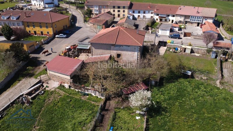 Foto fa5471dd-f528-4489-8855-ef2fc60f7233. Casa a Campoo de Enmedio