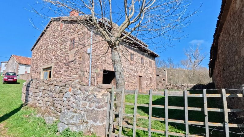Foto 1d4f75e7-2d86-4075-be94-ce66e78ddbb5. Casa a Hermandad de Campoo de Suso