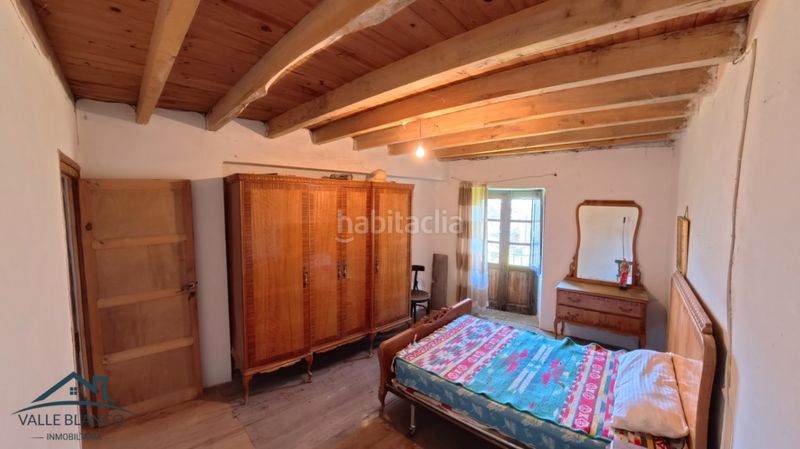 Foto ea92e092-c5ef-4618-88d7-fe01eaf17f23. Casa a Valderredible