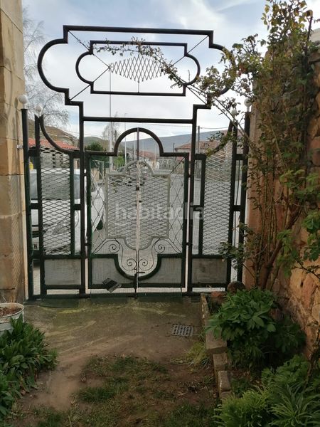 Foto b9ac673e-cdd0-4ab3-89a4-77ee57da191f. Casa a Campoo de Enmedio