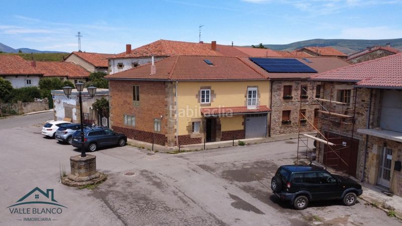 Foto c3e9724e-3da3-4724-9426-5ae603408490. Casa a Campoo de Enmedio