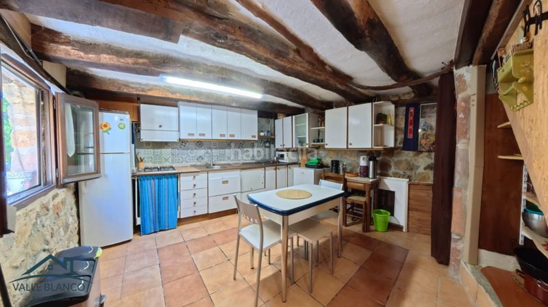 Foto b49edbb9-59df-42e1-a5fb-0c789d6f5b6a. Casa a Valle de Valdebezana