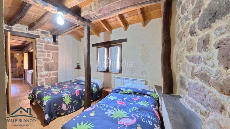 Foto b6ba29cf-fe1c-4cd5-882b-0321a9e1f311. Casa a Brañosera