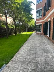 Pis  Calle de ganímedes. Bajo con jardín de 250 m2 en c/ganímedes