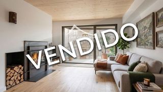 Pis  Nuno sans. Piso dos habitaciones en planta primera con vista a la plaza y a
