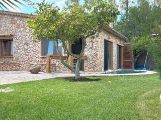 Lloguer Casa aparellada  Camí del redol. Chalet con jardín y piscina privada