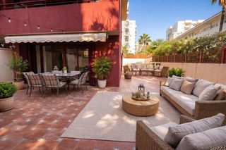 Rent Ground floor in Calle benalmádena 4. Piso en alquiler de larga temporada con amplia terraza a 500 m d