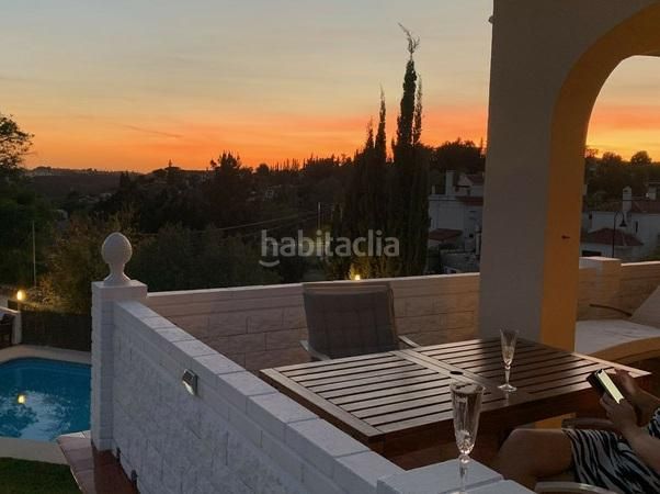 Foto 0891bb7a-c89a-49d5-b5c7-603da1f4f4a9. Xalet amb xemeneia aparcament piscina a Mijas pueblo Mijas