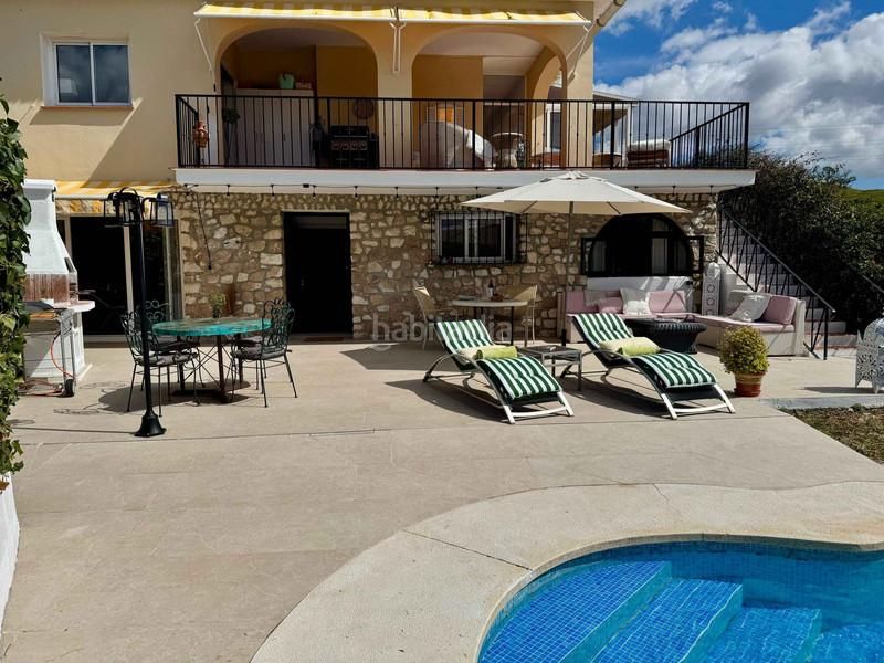 Foto 4c89c468-25a2-4129-a65d-aa9859c04093. Xalet amb xemeneia aparcament piscina a Mijas pueblo Mijas